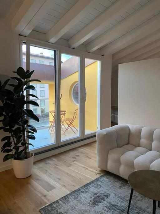 Waterfront Balcony I Grani 4 Resort Style Suite Livorno Ngoại thất bức ảnh
