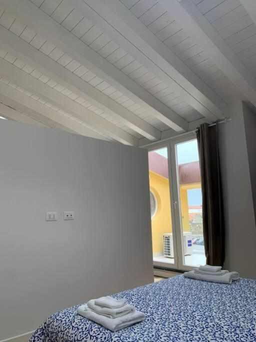 Waterfront Balcony I Grani 4 Resort Style Suite Livorno Ngoại thất bức ảnh