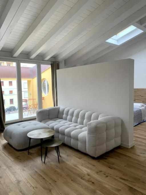 Waterfront Balcony I Grani 4 Resort Style Suite Livorno Ngoại thất bức ảnh