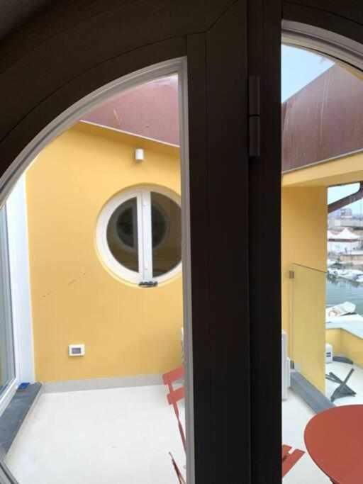 Waterfront Balcony I Grani 4 Resort Style Suite Livorno Ngoại thất bức ảnh